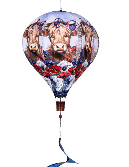 Patriotic Highland Cow Balloon Spinner