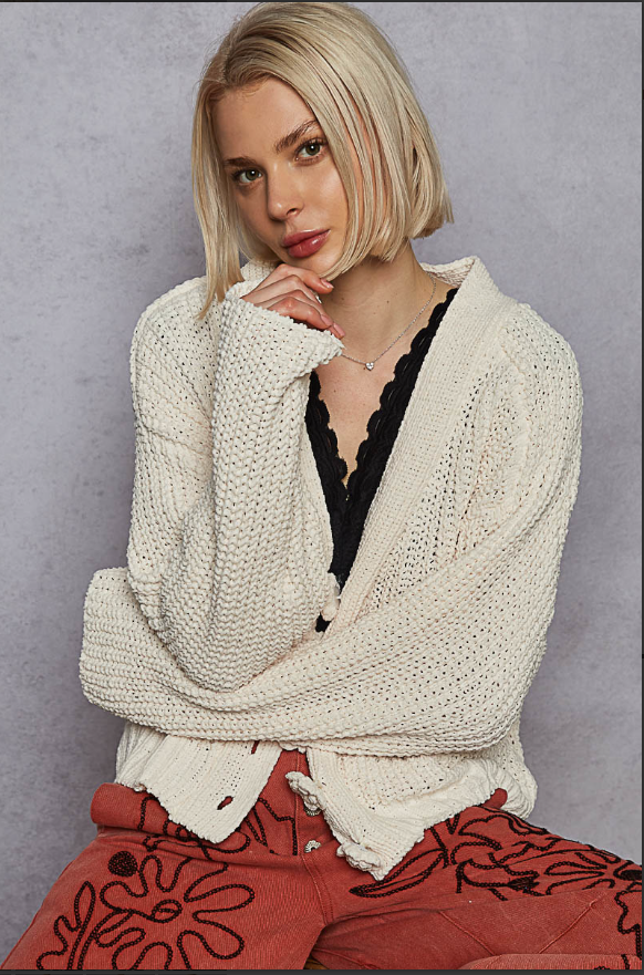 Pol Cardigan V-neck long sleeve regular fit cardigan in chenille with exaggerated buttons