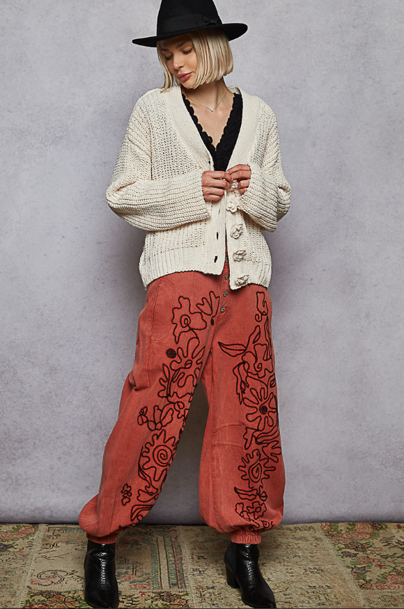 Pol Cardigan V-neck long sleeve regular fit cardigan in chenille with exaggerated buttons