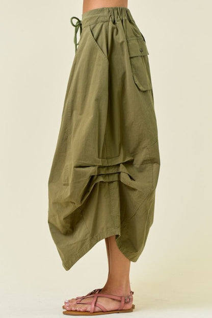 Side Tuck Detail Midi Skirt