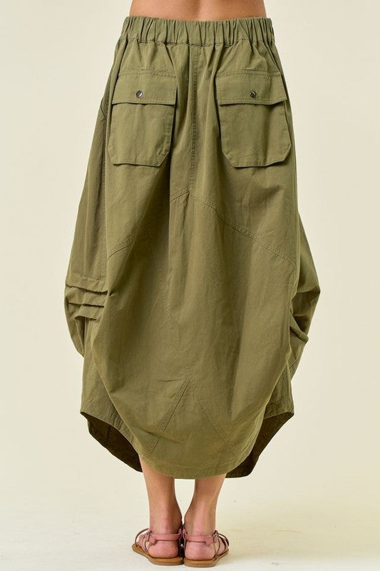 Side Tuck Detail Midi Skirt