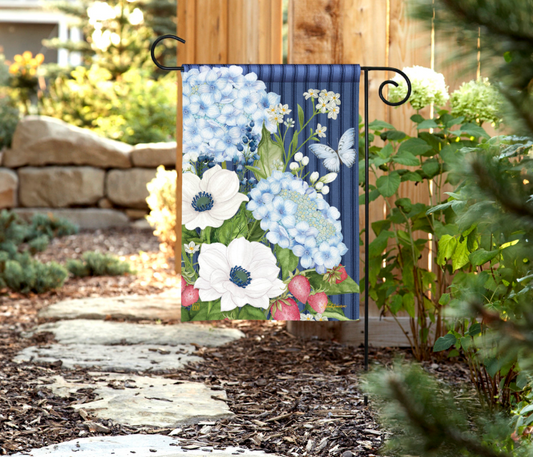 Strawberry Summer Garden Flag
