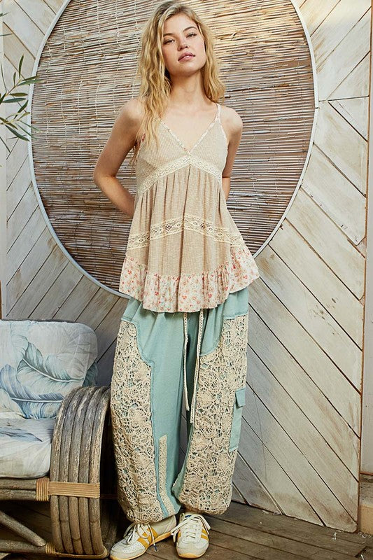 Missy Pol V-neck sleeveless floral print contrast tunic top