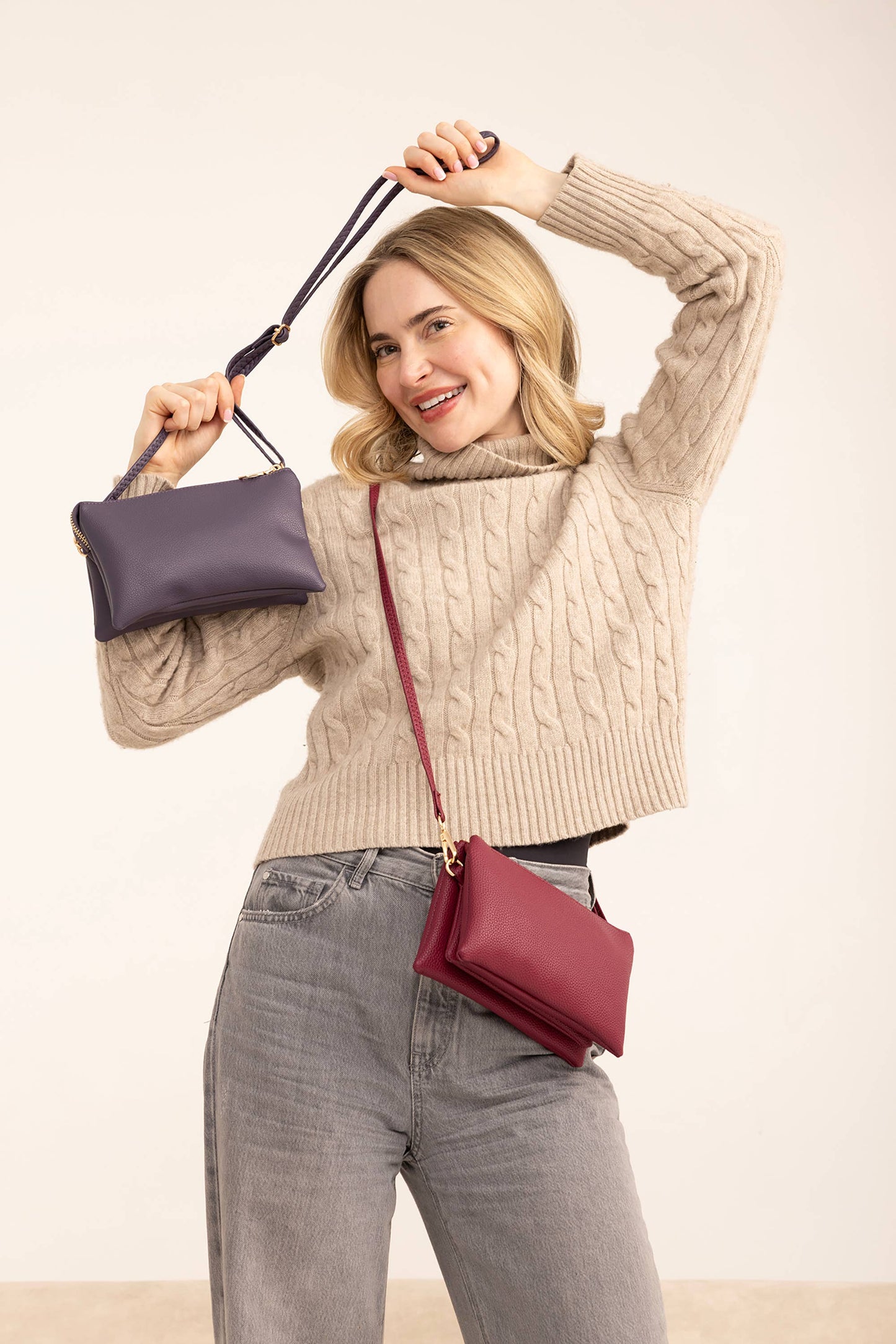 Jen & Co. - M013 Riley Monogrammable 3 Compartment Crossbody/Wristlet
