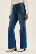 Judy Blue Jeans - MR TC DAISY Bootcut w/ Cowboy Boot Stitching MD Saddle Blue