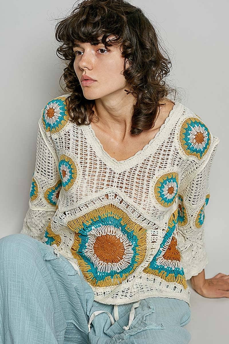 Pol Clothing - V-Neck Granny Circle Motif Scalloped Edge Crochet Top