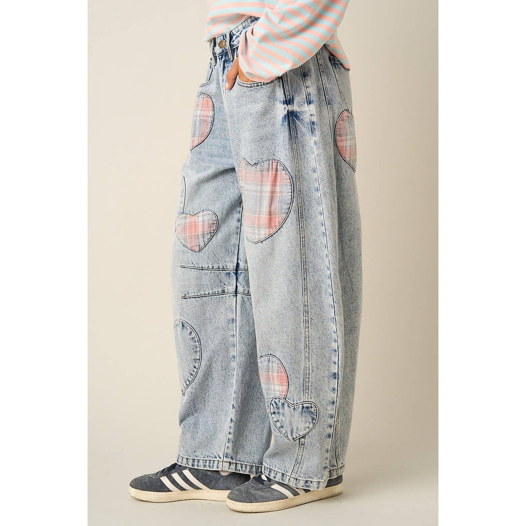 PLAID HEART PATCH BARREL LEG JEANS
