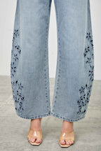 HIGH RISE LOW CURVE BARREL WITH EMBROIDERY Saige Denim