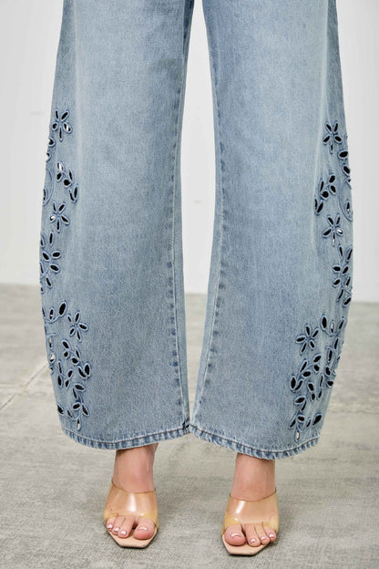 HIGH RISE LOW CURVE BARREL WITH EMBROIDERY Saige Denim