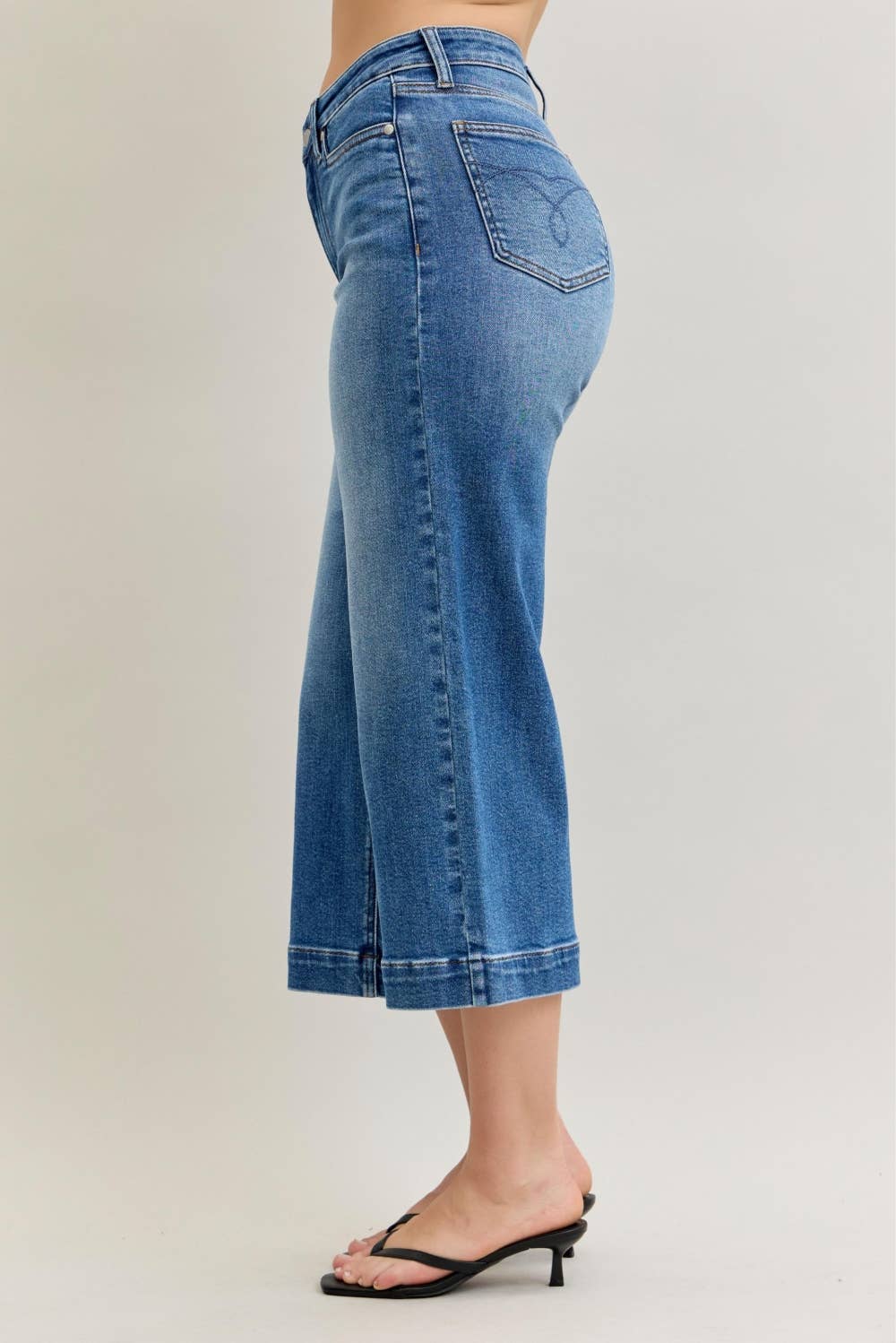 Judy Blue Jeans - MR Wide Crop Vintage Pkts & Wide Hem