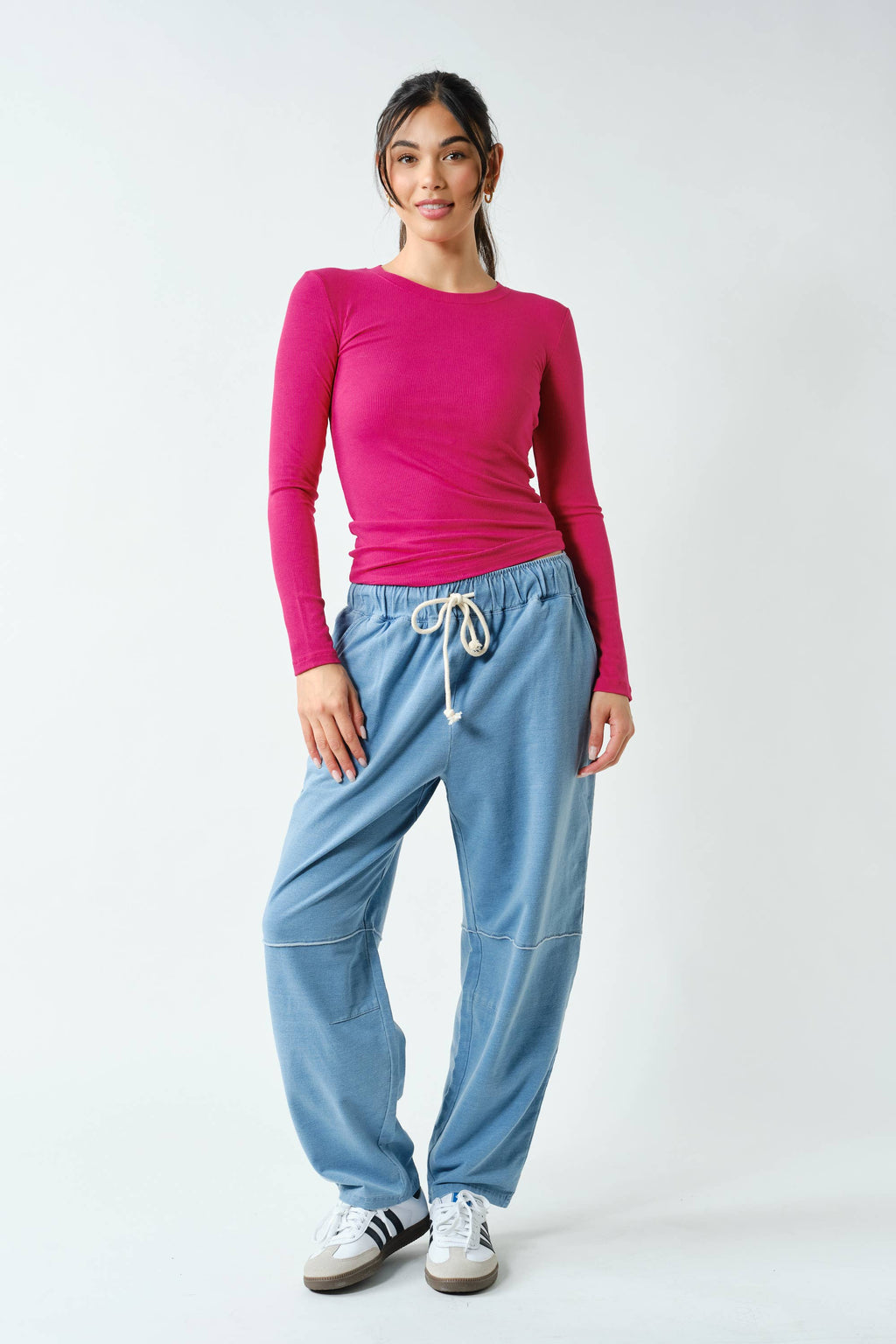 Essential Long-Sleeved Micro-Ribbed Athleisure Top Mono-B