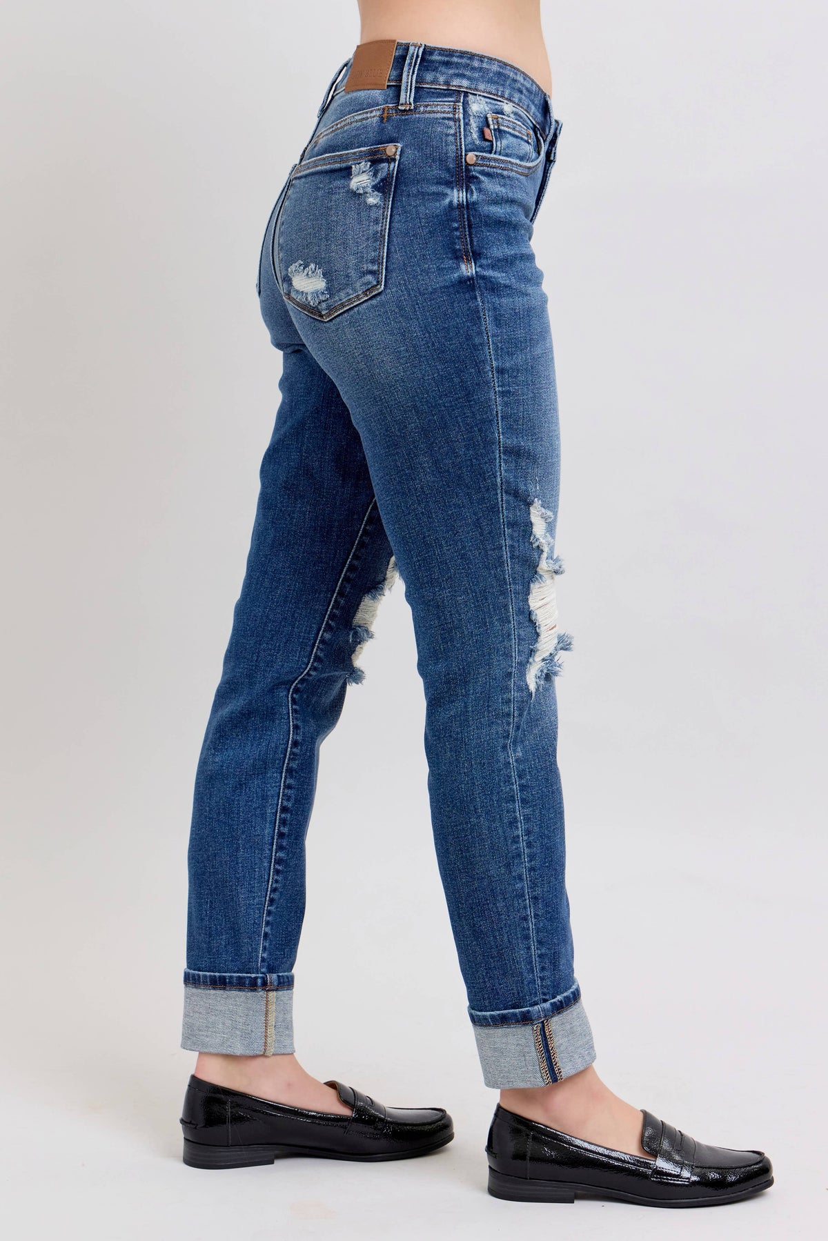 Judy Blue Jeans - Distressed Mid-Rise Boyfriend Fit