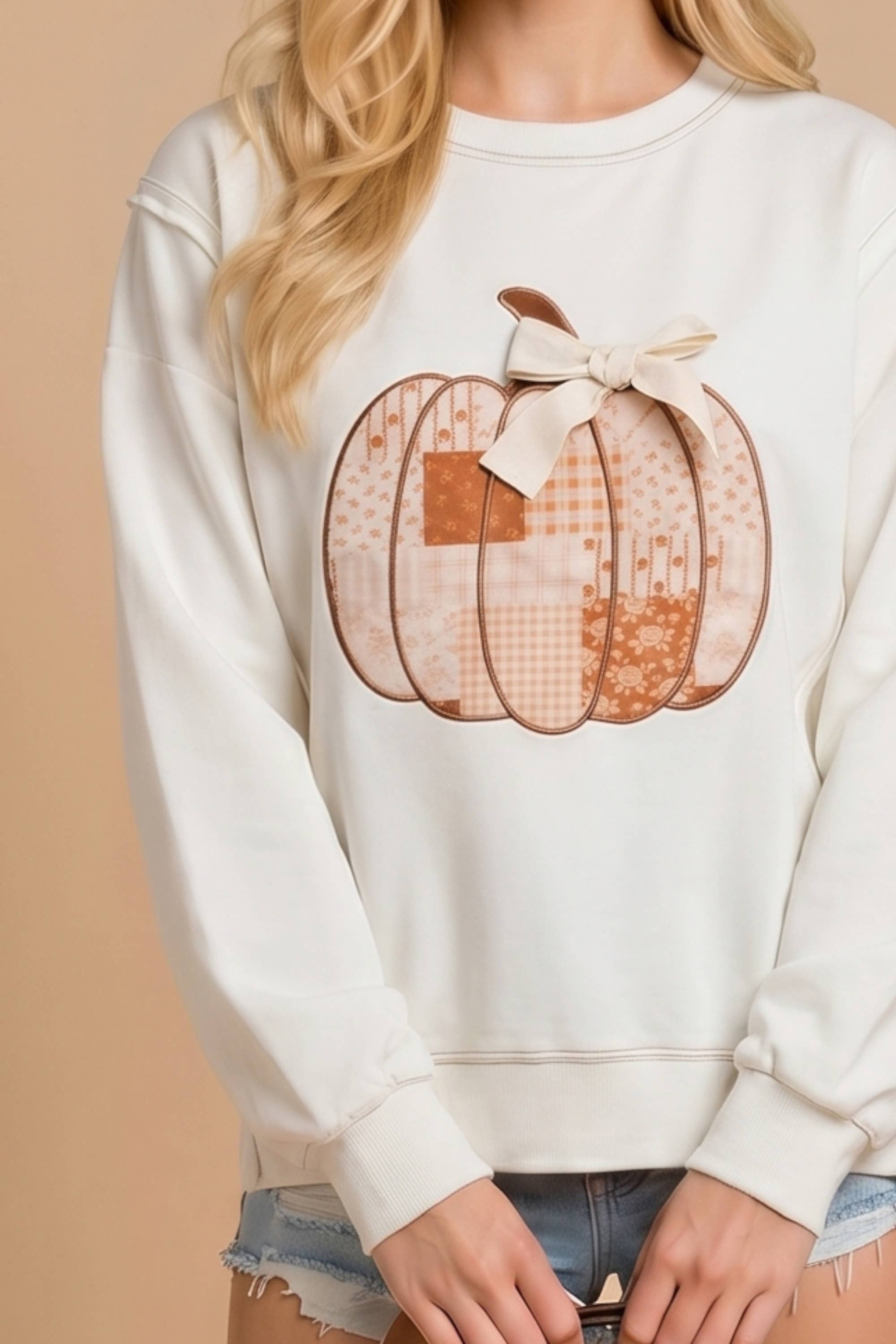 Main Strip - Patchwork Pumpkin Bow Graphic Sweatshirt