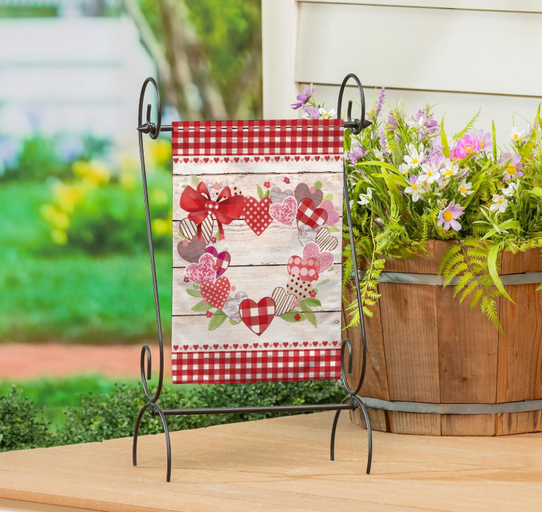 Country Heart Wreath Burlap Flag