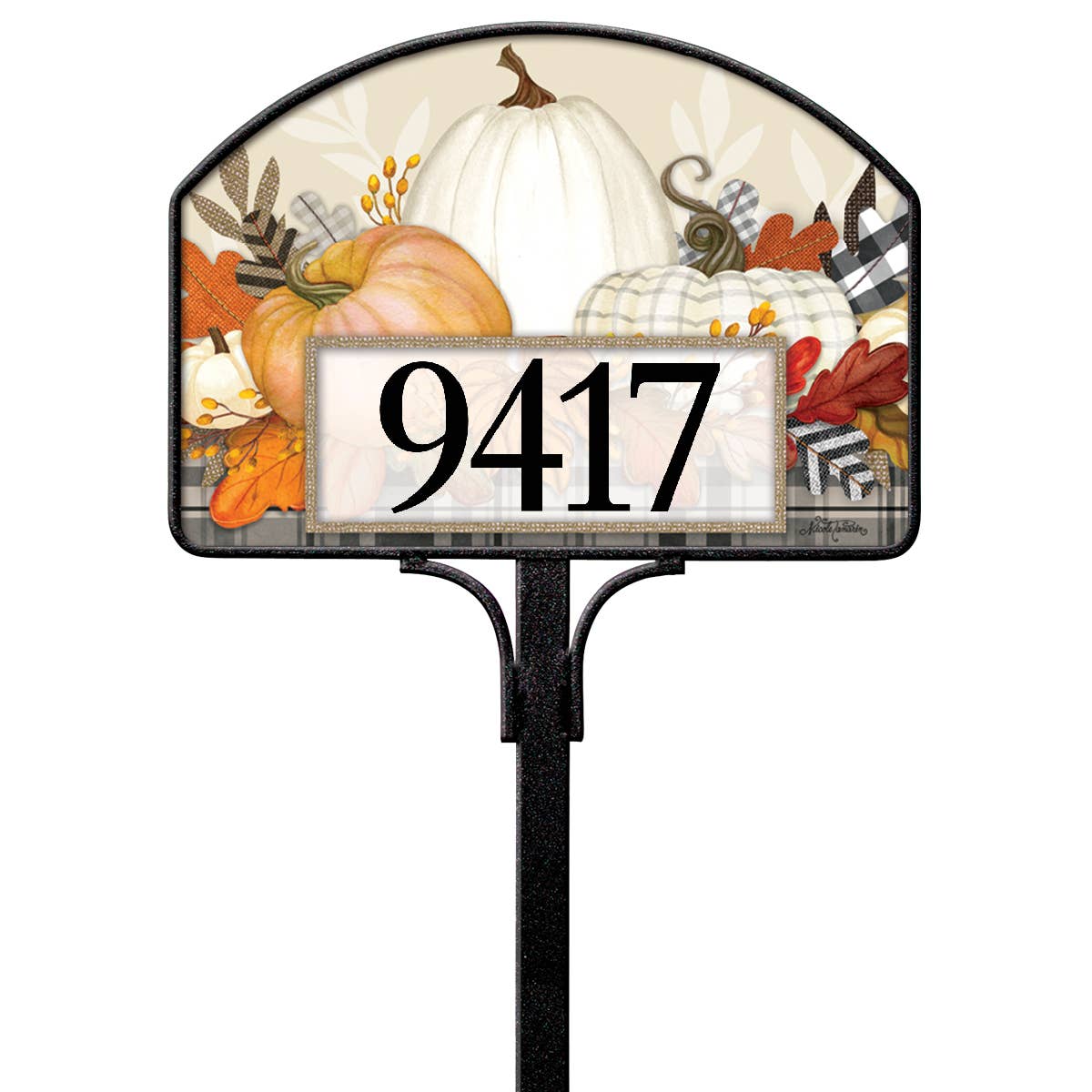 Studio M - Pumpkin Season Yard DeSign