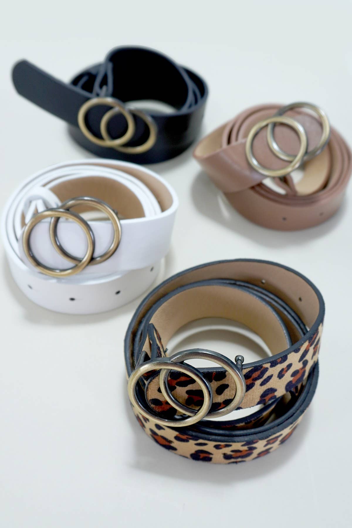 DOUBLE O BUCKLE FAUX LEATHER BELT |