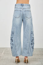 HIGH RISE LOW CURVE BARREL WITH EMBROIDERY Saige Denim