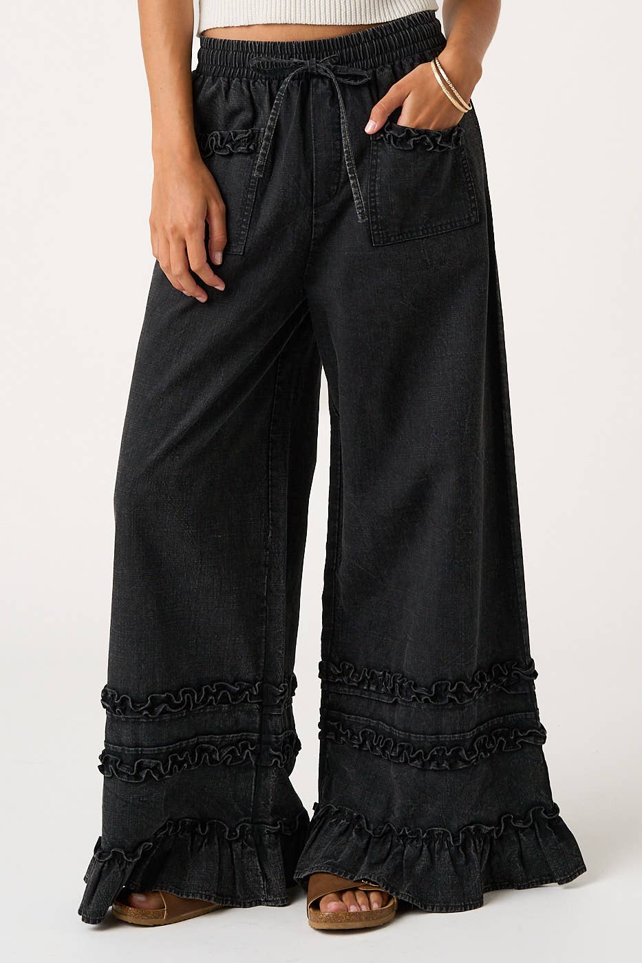 RUFFLE TRIM POCKET MINERAL WASH WIDE LEG PANTS
