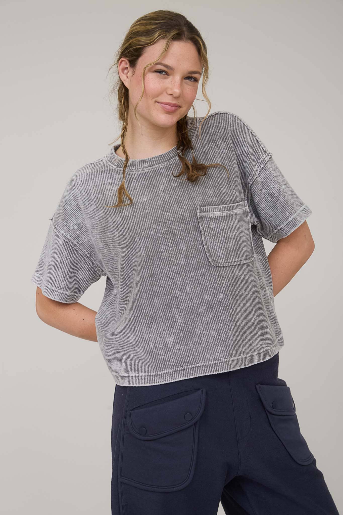 Everyday WASHED RIBBED SHORT SLEEVE TEE WITH POCKET