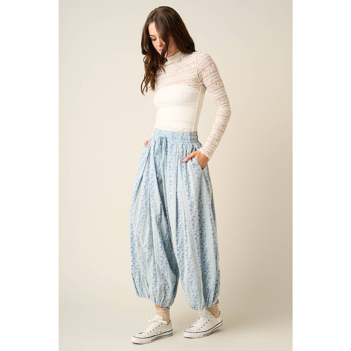 FLORAL PRINT PLEATED BALLOON LEG PARACHUTE PANTS