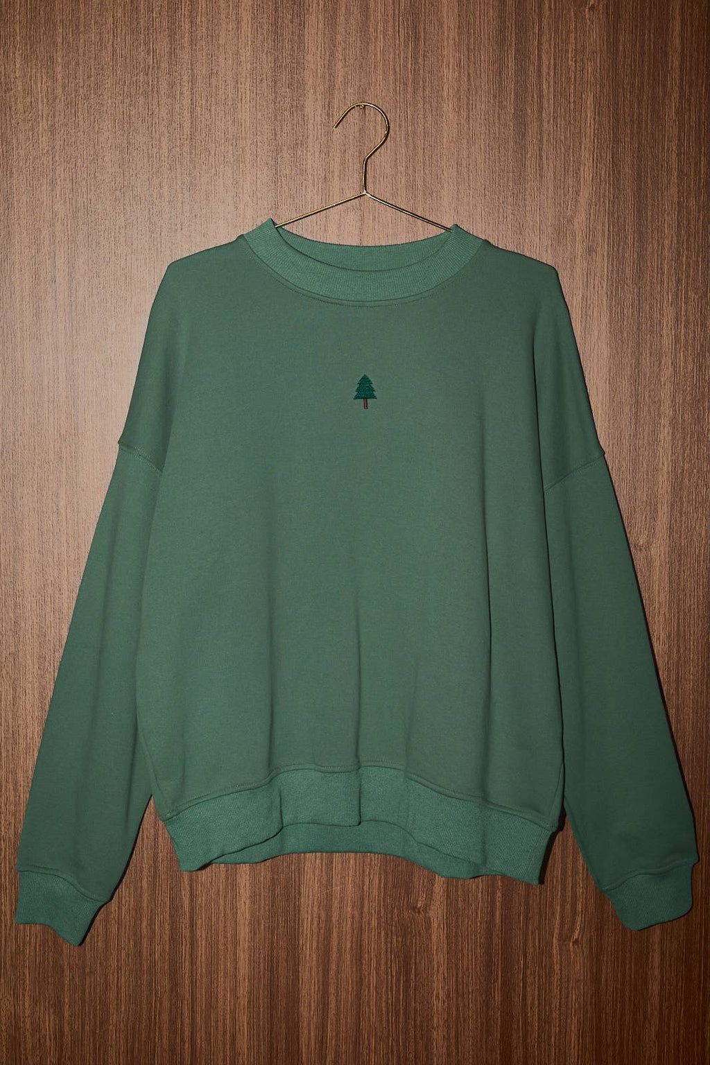 LE LIS - Christmas Tree Embroidered Oversized Sweatshirt