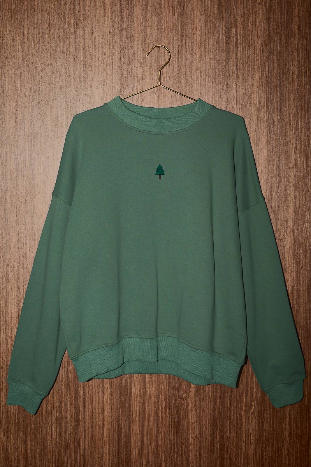 LE LIS - Christmas Tree Embroidered Oversized Sweatshirt