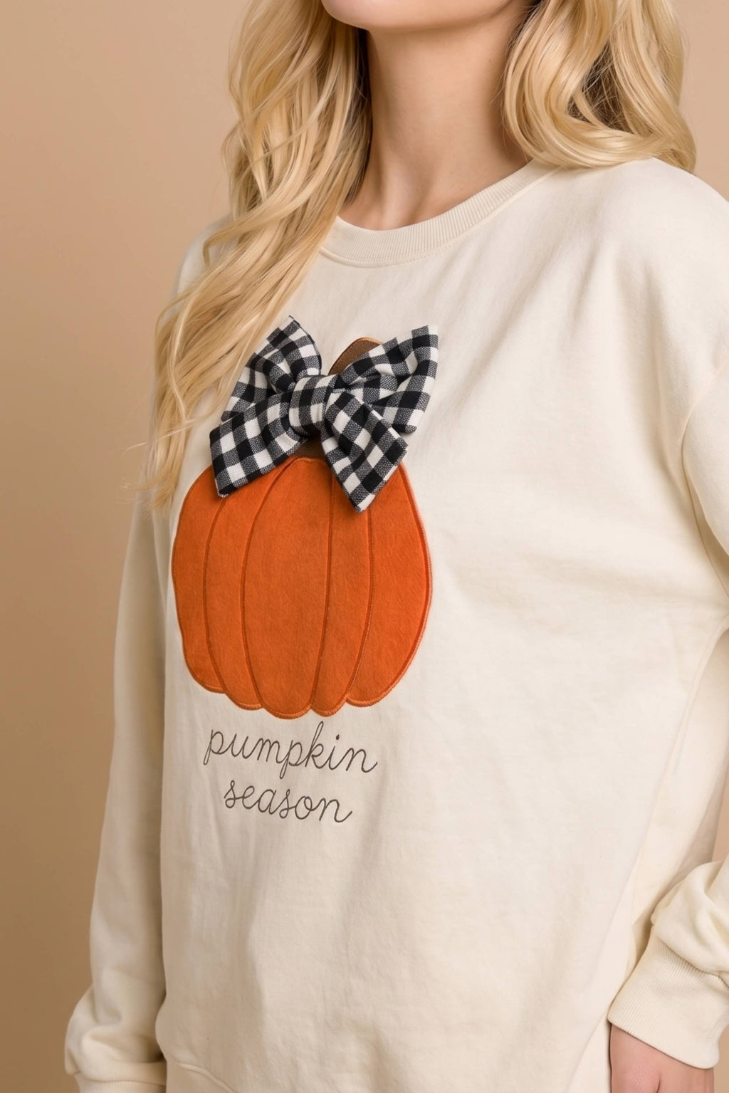 Main Strip - Pumpkin Season Gingham Bow Graphic Sweatshirt