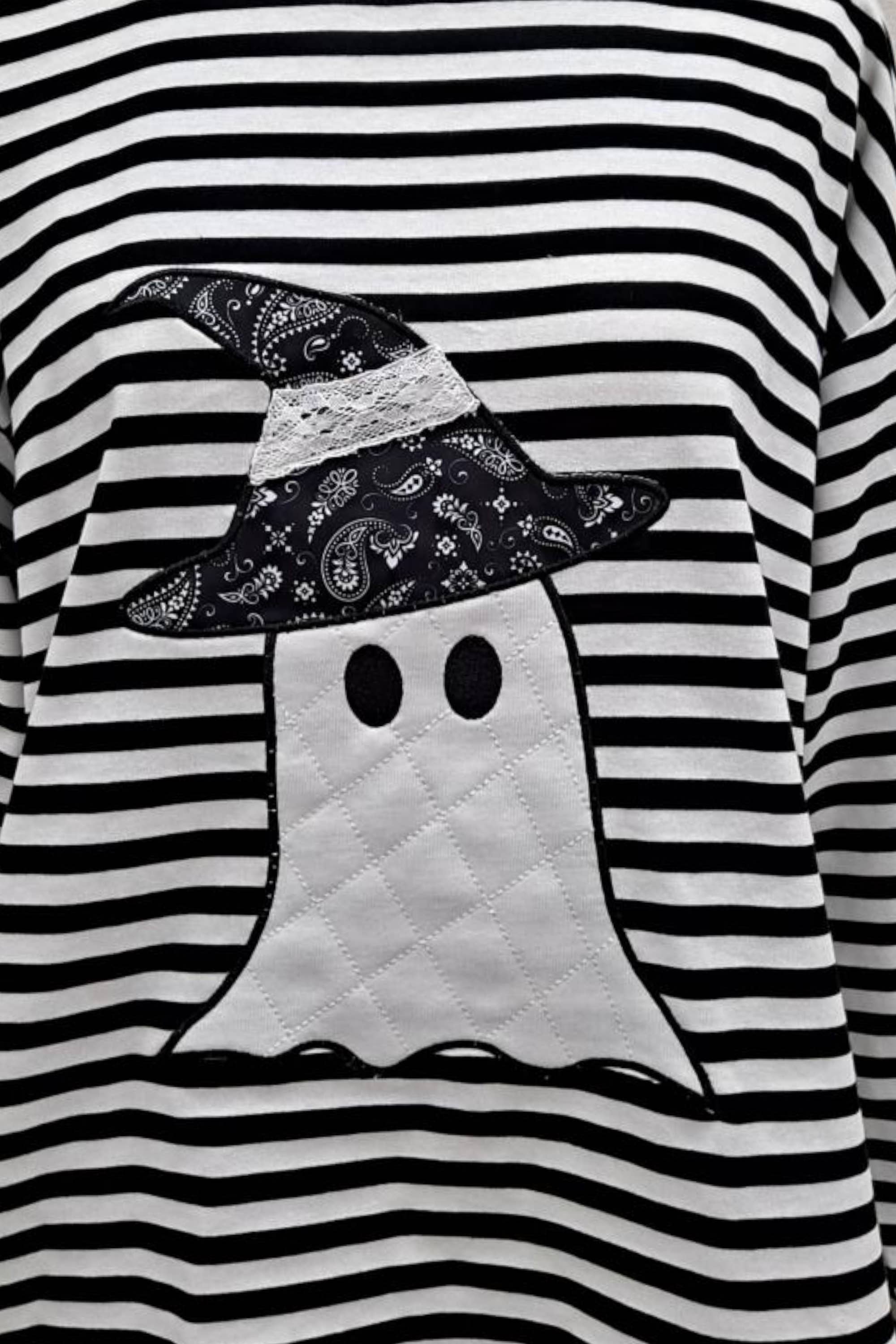 Main Strip - Halloween Ghost Appliqué Striped Long Sleeve Top