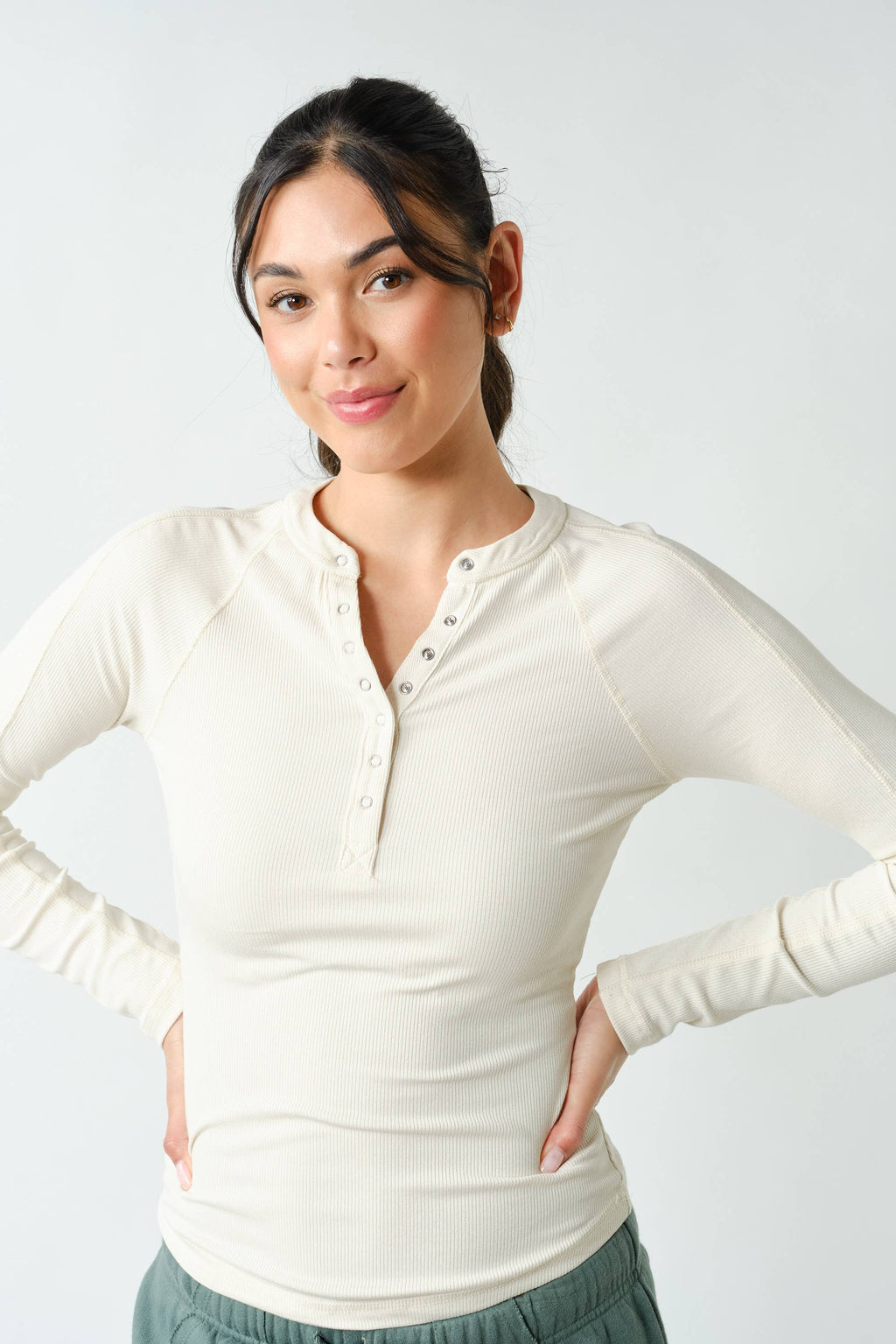 Essential Long-Sleeved Micro-Ribbed Henley Top-Mono B