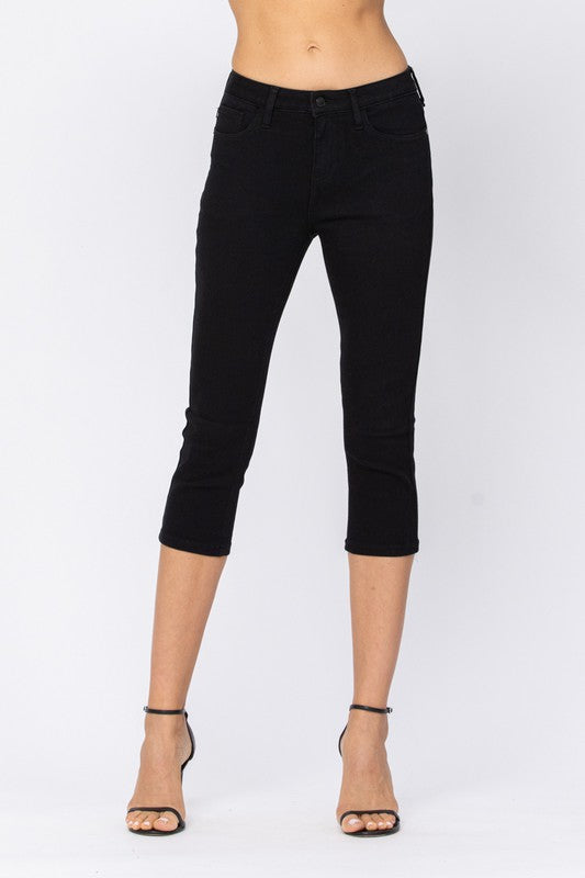 Judy Blue Mid-Rise Black Skinny Capri