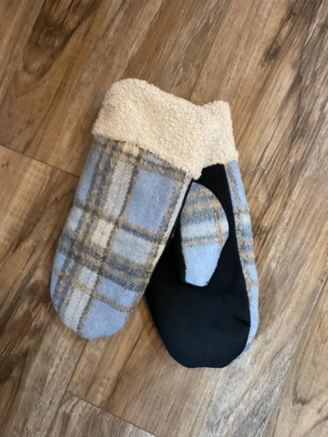 Plaid Mittens
