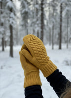 Cable Knit Mittens