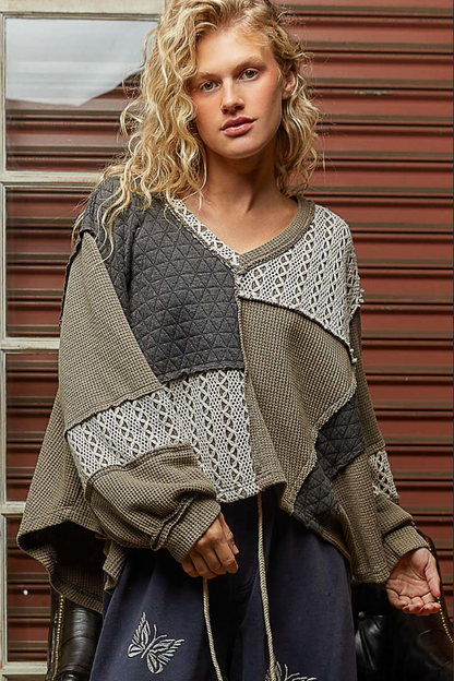 Pol  V-neck balloon sleeve relaxed fit top in thermal with crochet and quilting patch