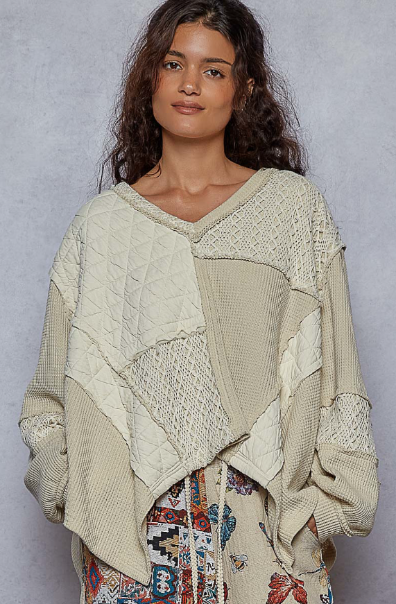 Pol  V-neck balloon sleeve relaxed fit top in thermal with crochet and quilting patch