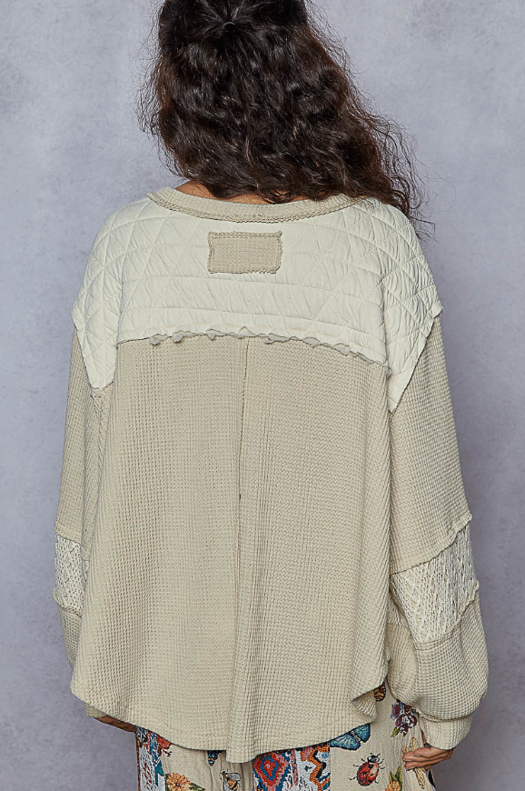 Pol  V-neck balloon sleeve relaxed fit top in thermal with crochet and quilting patch