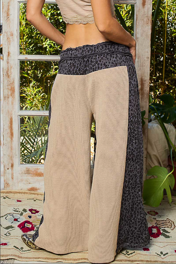 Pol thermal with animal printed pants