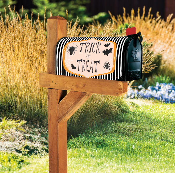 Studio M - Spooky Chic Mailbox Cover