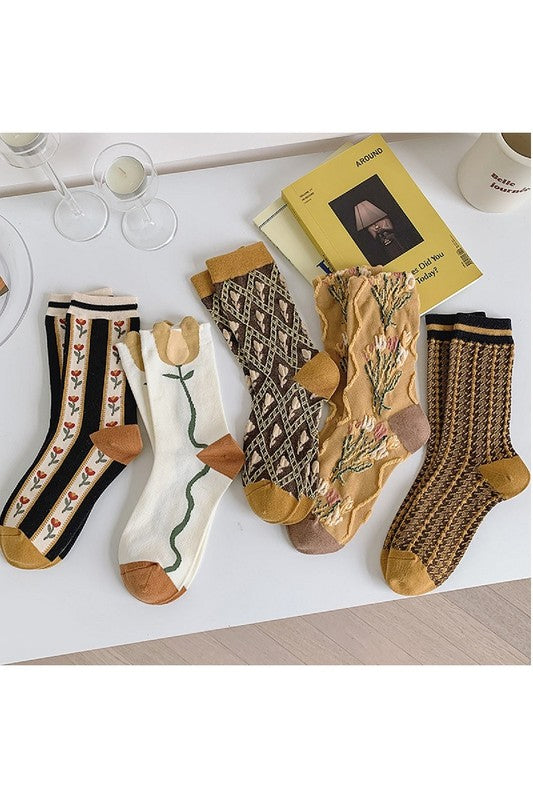 VINTAGE FLORAL DESIGN SOCKS