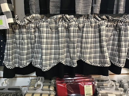 Fairfield Style Valance Houndstooth