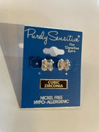 Purely Sensitive Princess Square Earrings PIERCED